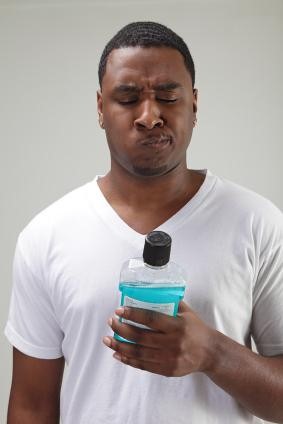 Why You Should Make Sure to Rinse with an Antimicrobial Mouthwash Daily
